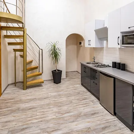 Apartment On Kovzhuna Street Lviv Exterior photo