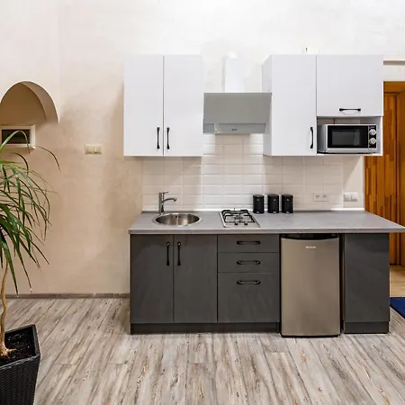 Apartment On Kovzhuna Street Lviv Exterior photo