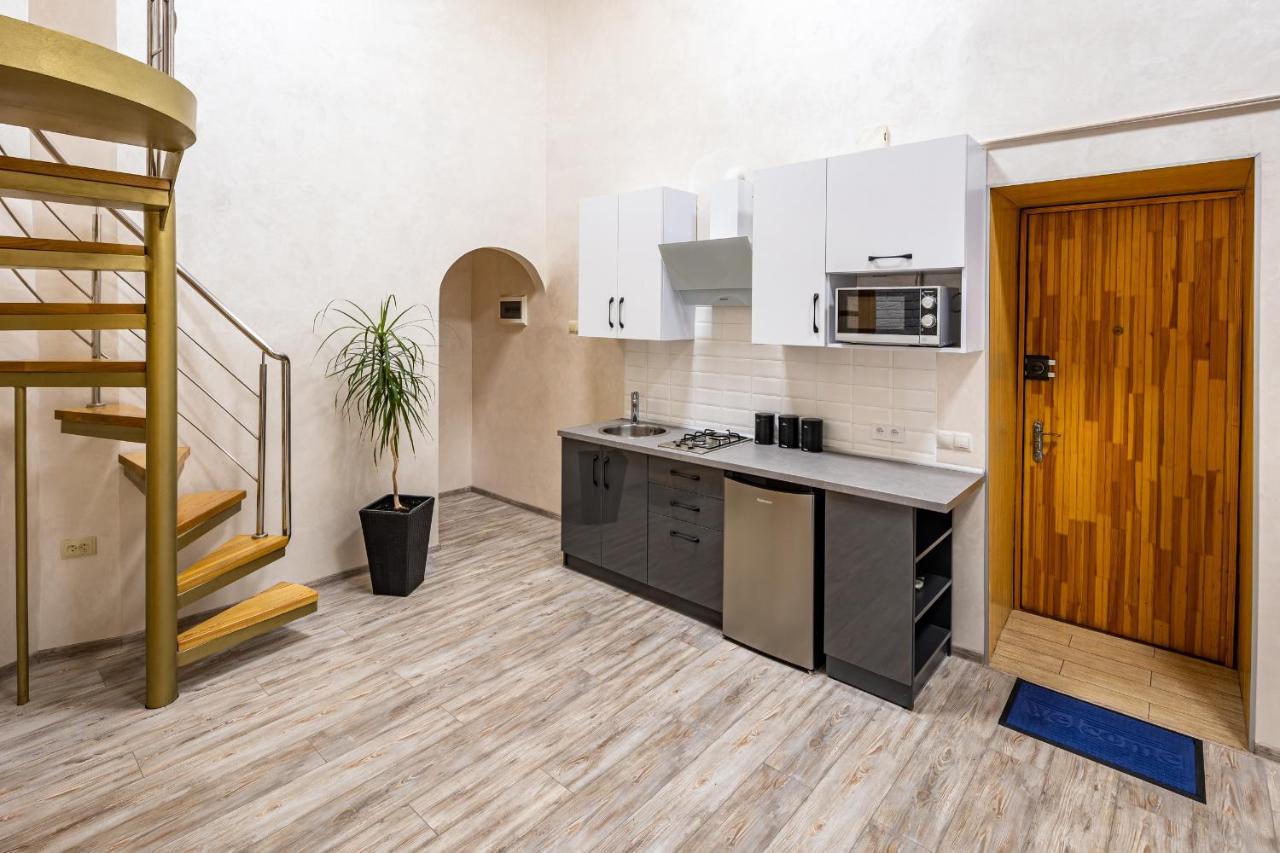 On Kovzhuna Street Apartment Lviv